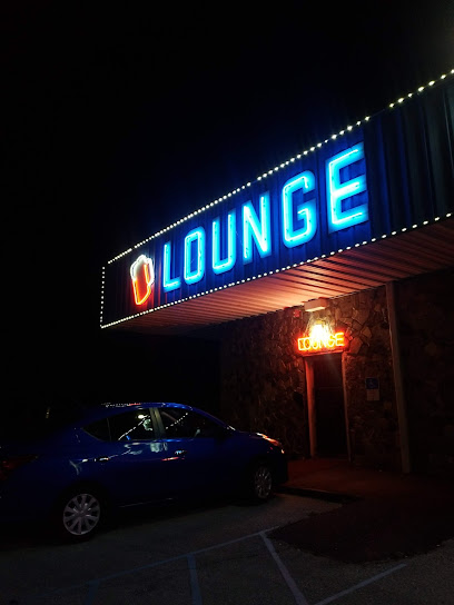 Cash's 98 West- Package & Lounge