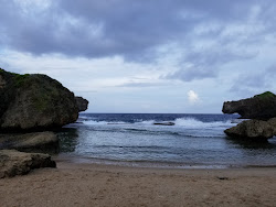 San Juan Beach'in fotoğrafı dağlarla çevrili