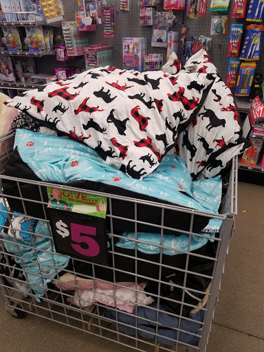 Variety Store «Five Below», reviews and photos, 13401 Shelbyville Rd, Louisville, KY 40243, USA