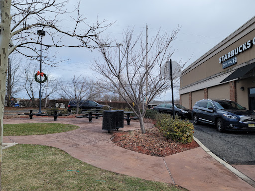 Starbucks, 522 Shoppes Blvd, North Brunswick Township, NJ 08902, USA, 