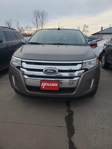 Used Car Dealer «Houdek Auto Center», reviews and photos, 150 7th Ave, Marion, IA 52302, USA