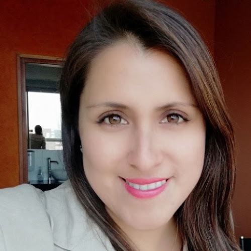 Opiniones de Dra. María Elena Ayala Ledesma, Cirujano pediátrico en Trujillo - Cirujano plástico