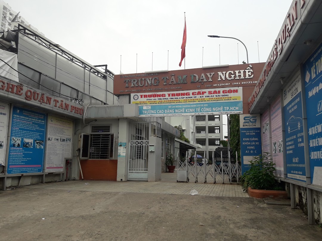 Trung tâm dạy nghề quận Tân Phú
