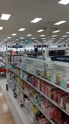 Department Store «Marshalls», reviews and photos, 8 Allstate Rd, Dorchester, MA 02125, USA