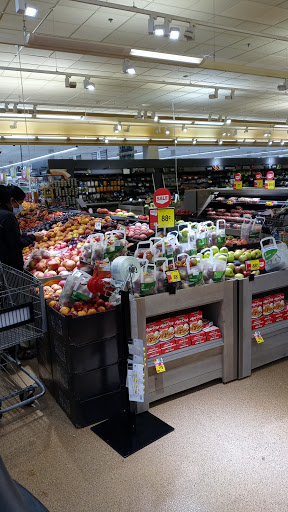 Grocery Store «Stop & Shop», reviews and photos, 653 Hillside Avenue, New Hyde Park, NY 11040, USA