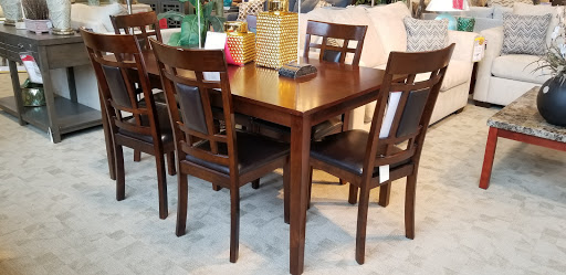 Furniture Store «The Furniture Warehouse - Sarasota», reviews and photos, 4027 N Washington Blvd, Sarasota, FL 34234, USA