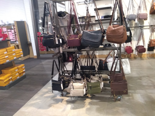 Shoe Store «DSW Designer Shoe Warehouse», reviews and photos, 1 Walden Galleria, Buffalo, NY 14225, USA