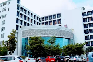 Azeezia Medical College Hospital image