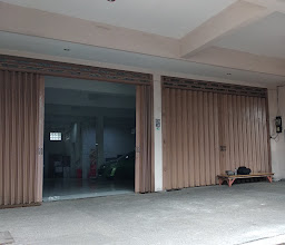 RedDoorz near Taman Flora photo