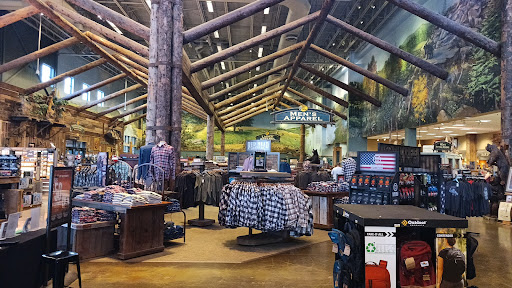 Sporting Goods Store «Bass Pro Shops», reviews and photos, 3501 Paxton St, Harrisburg, PA 17111, USA
