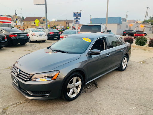 Used Car Dealer «DIAMOND AUTO SALES AND SERVICES 2016», reviews and photos, 1801 W Forest Home Ave, Milwaukee, WI 53204, USA