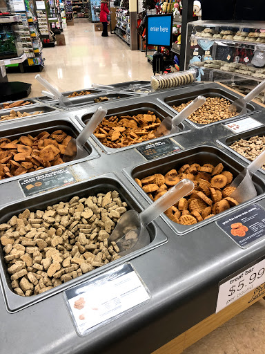 Pet Supply Store «Petco Animal Supplies», reviews and photos, 20980 Westgate Mall, Fairview Park, OH 44126, USA