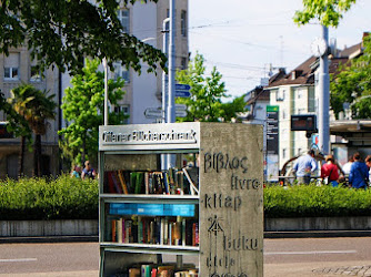 Buchschrank Wettsteinplatz (gratis Buchtausch)