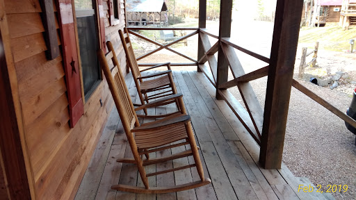 Cabin Rental Agency «Dixieland Cabins», reviews and photos, 1613 Donelson Pkwy, Dover, TN 37058, USA
