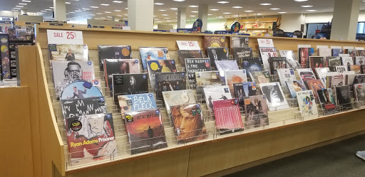 Book Store «Barnes & Noble», reviews and photos, 112 Eisenhower Pkwy, Livingston, NJ 07039, USA