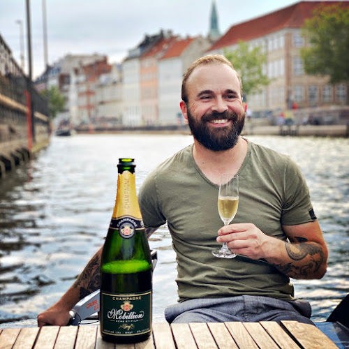 Anmeldelser af Estate Wines i Birkerød - Vinhandel