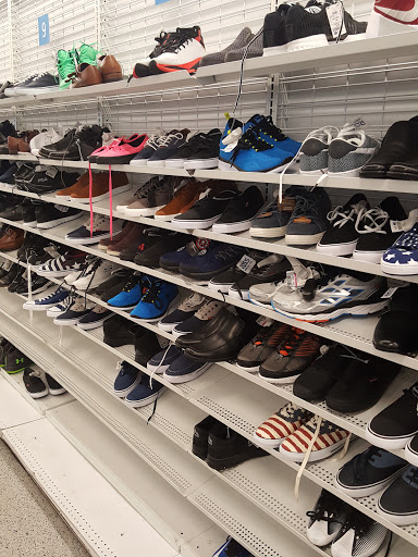 Clothing Store «Ross Dress for Less», reviews and photos, 9820 W Lower Buckeye Rd, Tolleson, AZ 85353, USA