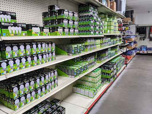 Clothing Store «Discount Madness», reviews and photos, 44 Bridge St, Pelham, NH 03076, USA