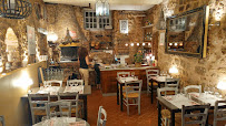 Atmosphère du Restaurant Chez L'Ami Paul à Tourrettes-sur-Loup - n°15