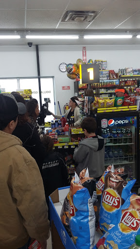 Discount Store «Dollar General», reviews and photos, 3000 N 13th St, Carter Lake, IA 51510, USA