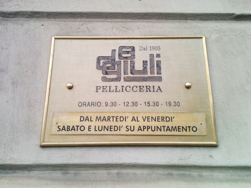 De Giuli Pellicceria Snc Di De Giuli Umberto E C.