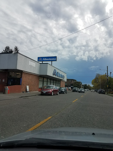 Grocery Store «Albertsons», reviews and photos, 2550 32nd Ave W, Seattle, WA 98199, USA