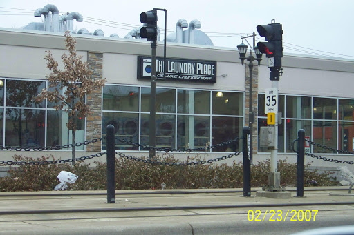 Laundromat «The Laundry Place Deluxe Laundromat», reviews and photos, 1475 University Ave W, St Paul, MN 55104, USA