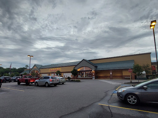 Grocery Store «Hannaford Supermarket», reviews and photos, 99 Main St, Gorham, ME 04038, USA