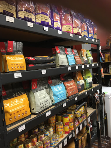 Pet Supply Store «Munchies Natural Pet Foods», reviews and photos, 2896 W Bay Dr, Belleair Bluffs, FL 33770, USA