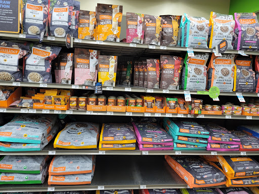 Pet Supply Store «Petco Animal Supplies», reviews and photos, 1419 Towne Square Blvd NW, Roanoke, VA 24019, USA