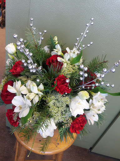 Florist «The Village Flower Shop», reviews and photos, 132 S Addison St, Bensenville, IL 60106, USA