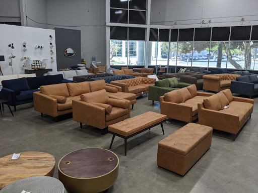 Poly & Bark Outlet Store image