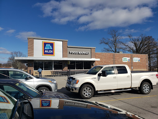 ALDI, 908 N Keller Dr, Effingham, IL 62401, USA, 