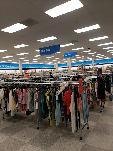 Clothing Store «Ross Dress for Less», reviews and photos, 523 S MacDade Blvd, Holmes, PA 19043, USA