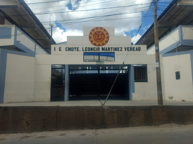 Opiniones de I E CMDTE. Leoncio Martínez Vereau en Cajabamba - Escuela