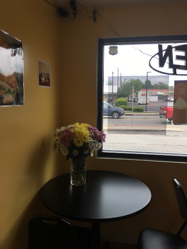 Donut Shop «King Donuts», reviews and photos, 608 Lyndon Ln, Louisville, KY 40222, USA