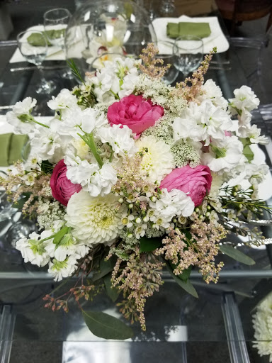 Florist «Annie Occasion for Any Occasion», reviews and photos, 148 S Bloomingdale Rd #110, Bloomingdale, IL 60108, USA