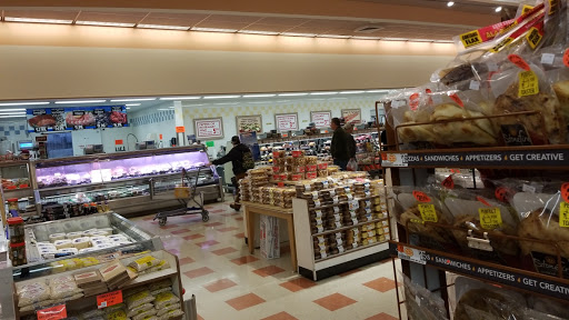 Grocery Store «Market Basket», reviews and photos, 8 Highland Common E, Hudson, MA 01749, USA