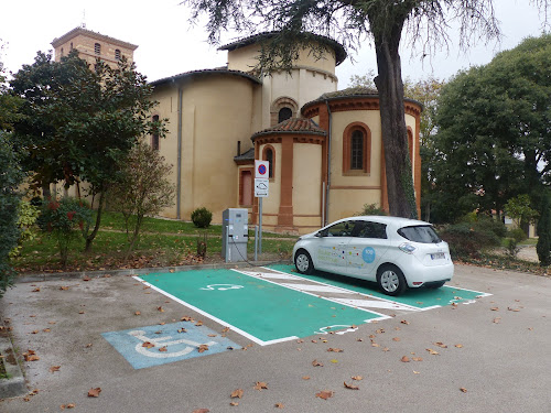 Borne de recharge de véhicules électriques SDEHG charging station Lavernose-Lacasse