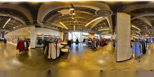 Department Store «Halls Kansas City», reviews and photos, 2450 Grand Blvd #333, Kansas City, MO 64108, USA