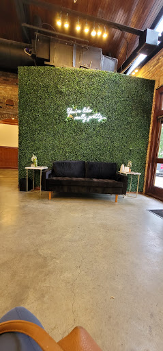 Hair Salon «The Upper Hand Salon: River Oaks», reviews and photos, 1905 Westheimer Rd, Houston, TX 77098, USA