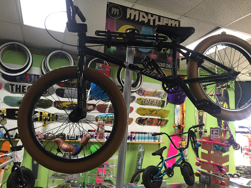 Bicycle Repair Shop «El Orejon Bike Shop», reviews and photos, 2100 N Rancho Ave, Colton, CA 92324, USA