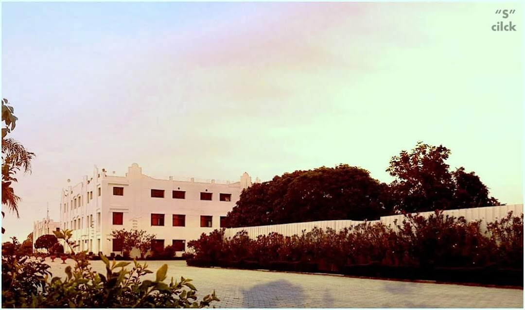 Indore Indira Business School