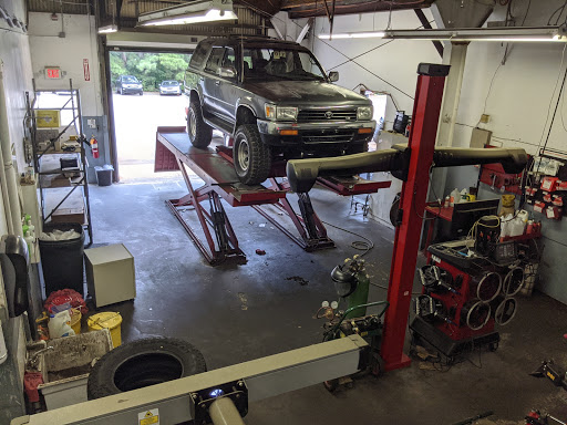 Auto Repair Shop «Creech Import Repair, Inc.», reviews and photos, 1818 St Albans Dr #106, Raleigh, NC 27609, USA