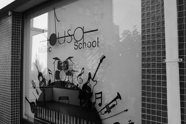 Escola de Música — Sousa Music SCHOOL - Escola