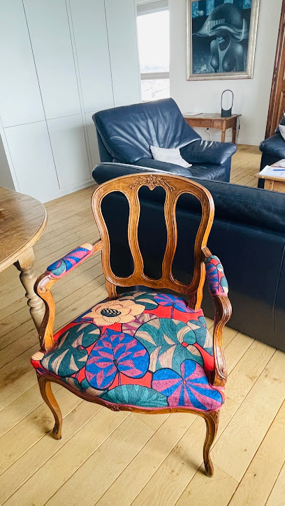 Marie Failon - Restauration de meubles anciens et garnissage de sièges