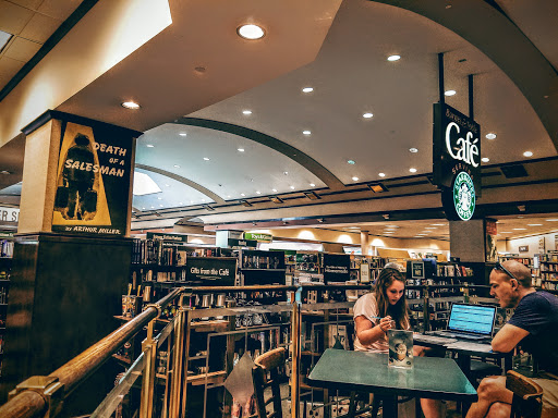 Book Store «Barnes & Noble», reviews and photos, 10500 N 90th St, Scottsdale, AZ 85258, USA