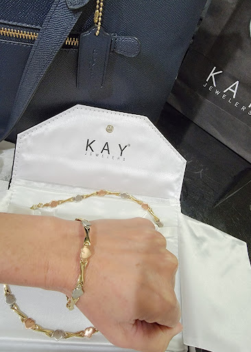 Jewelry Store «Kay Jewelers Outlet», reviews and photos, 11401 NW 12th St #116, Miami, FL 33172, USA