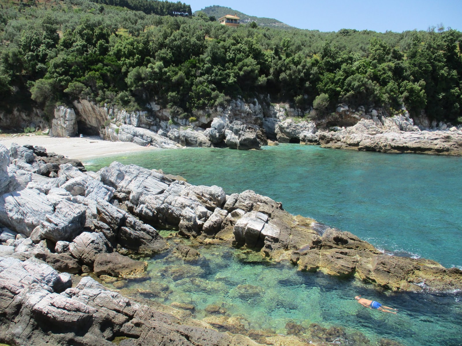 Labinou Beach photo #8