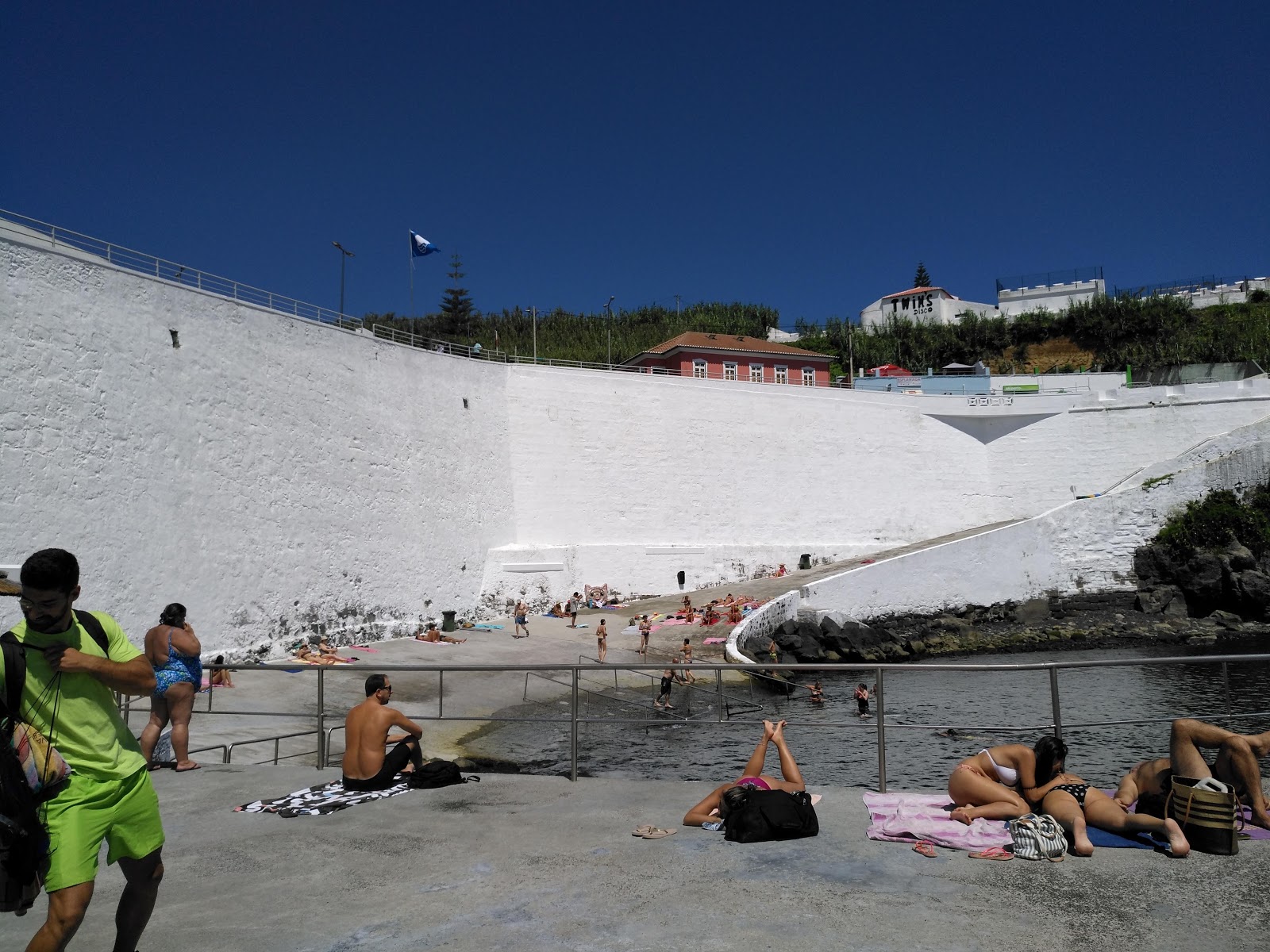 Zona Balnear da Silveira'in fotoğrafı imkanlar alanı